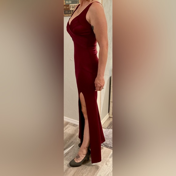 Emerald Sundae Burgundy Dress Size Small - Picture 2 of 10